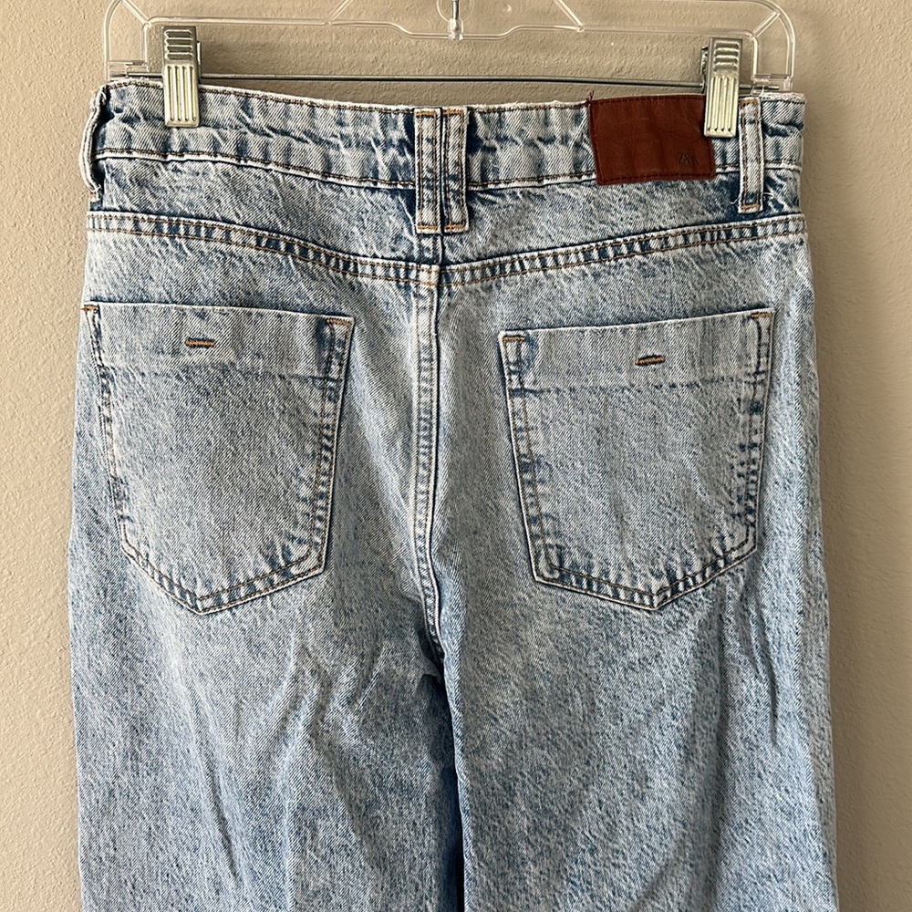 ZARA Ligh Wash High Waisted Distressed Mom Jeans Size 8 - Picture 7 of 16